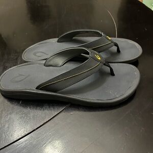 Men's Olukai Black Flip Flops